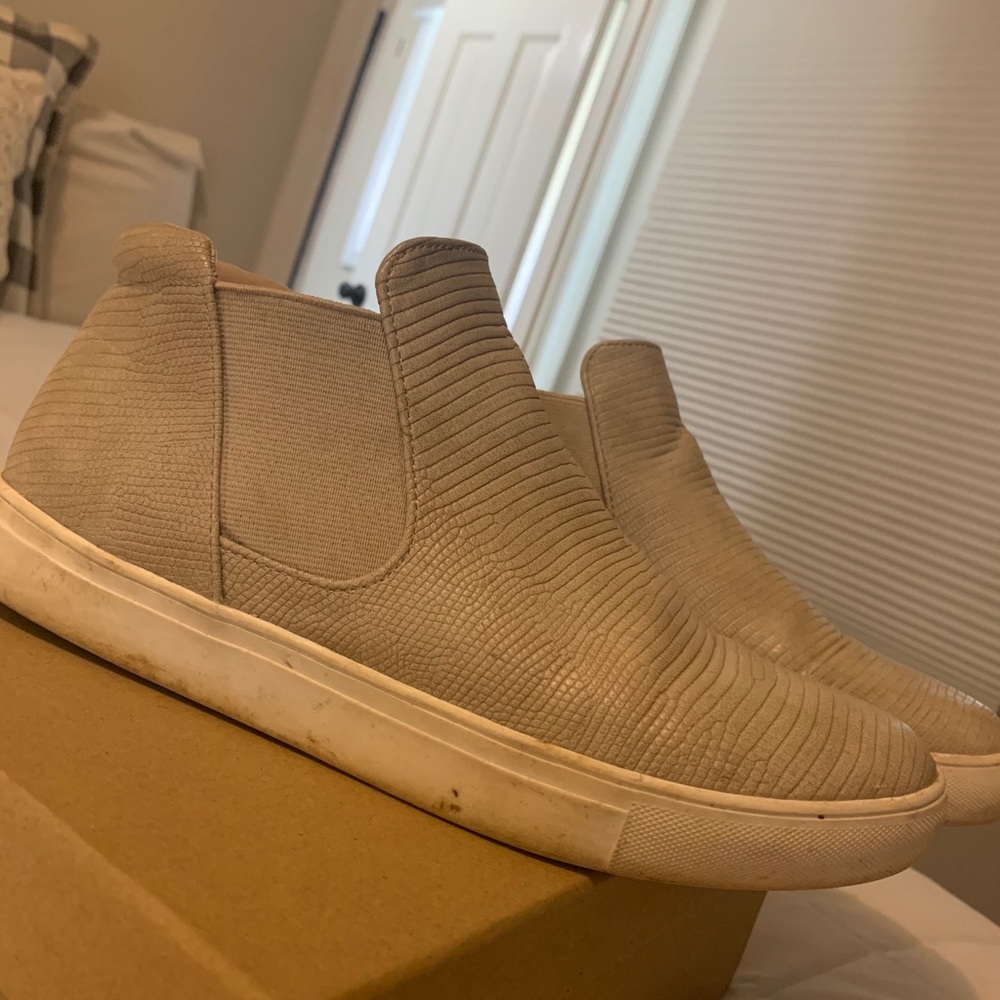 Coconut booties